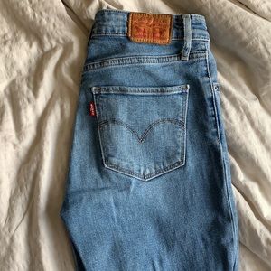 High rise stretchy Levi’s skinny